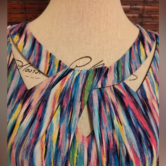 Evan Picone Multicolor Sleeveless Keyhole Camisole - Picture 6 of 6